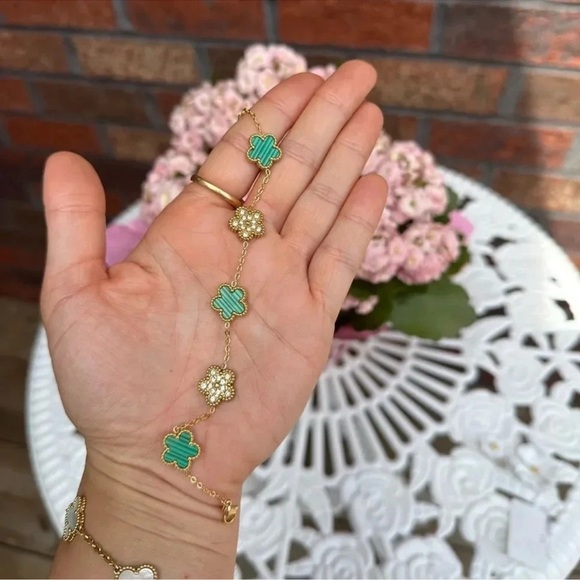 Malachite Alhambra 18K Gold Stainless Steel Waterproof Bracelet - Picture 9 of 9